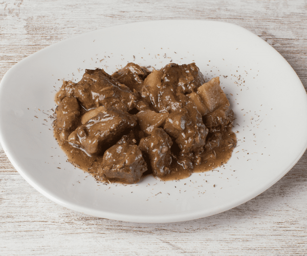 Ternera con bambú y champiñones