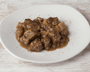 Ternera con bambú y champiñones